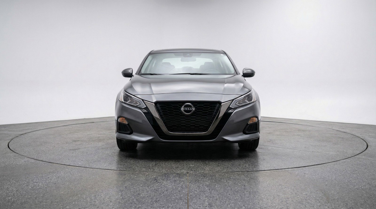 Used 2025 Nissan Altima 2.5 SV image 2