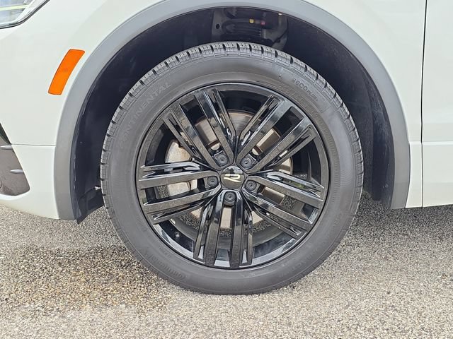 Used 2022 Volkswagen Tiguan SE R-Line AWD/4WD image 7