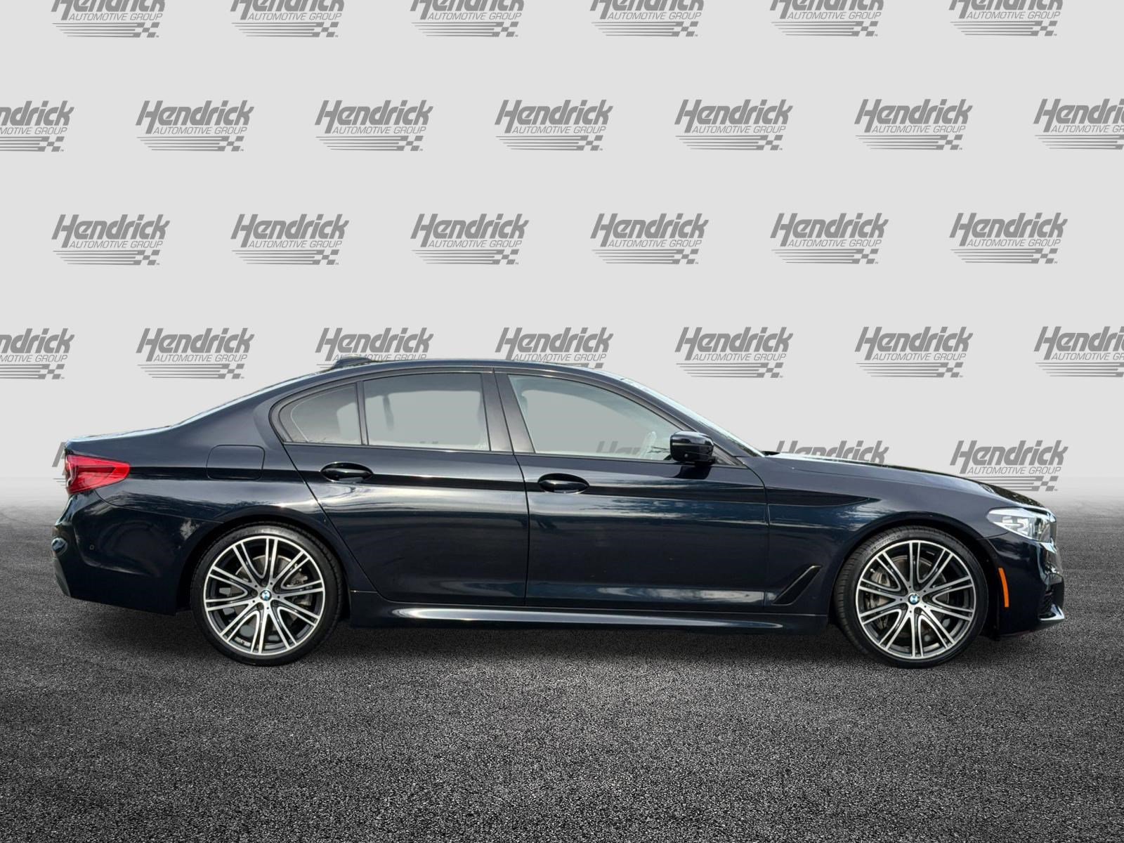 Used 2020 BMW 540i w/ M Sport Package image 3