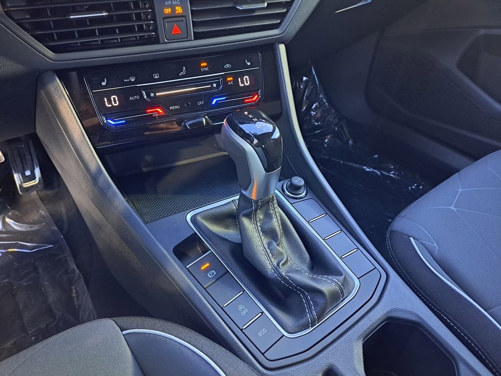 New 2025 Volkswagen Jetta Sport FWD image 9