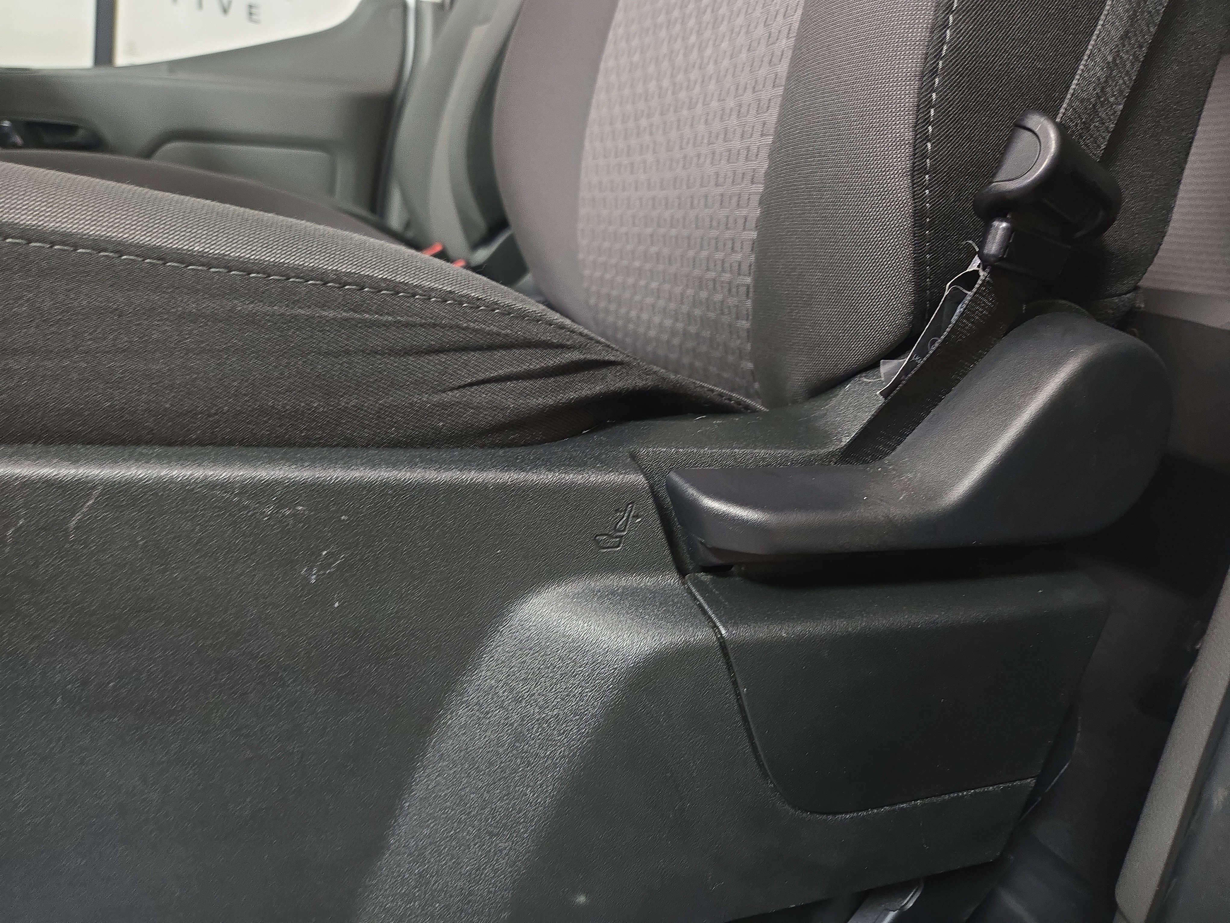 Used 2024 Ford Transit 350 XLT image 31