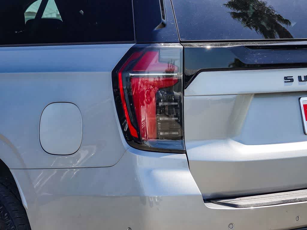 Used 2025 Chevrolet Suburban Z71 AWD/4WD image 7