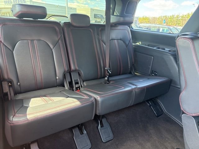 Used 2023 Ford Expedition Limited image 12