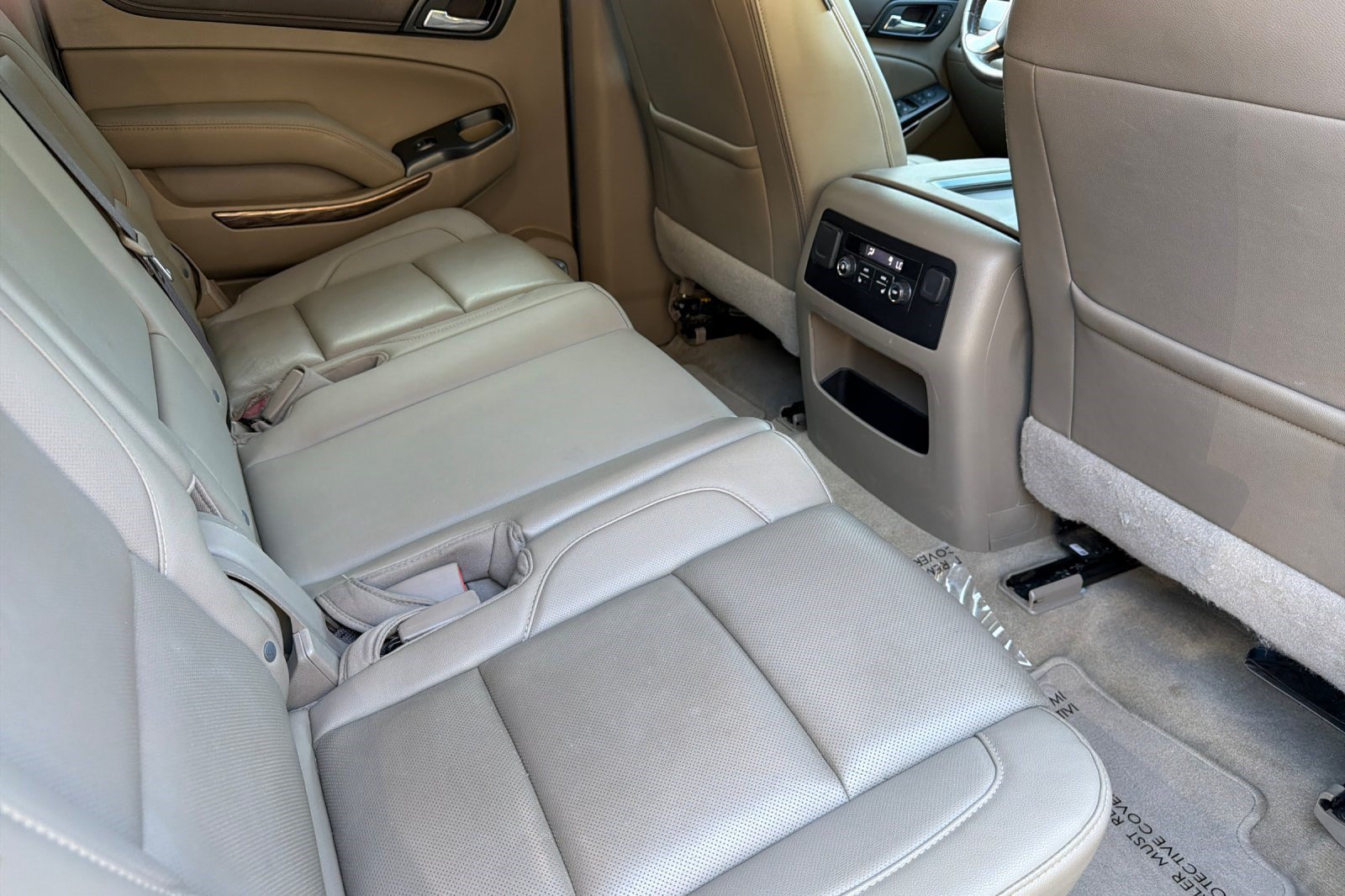 Used 2018 GMC Yukon XL SLT AWD/4WD image 32