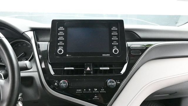 Used 2022 Toyota Camry SE FWD image 15