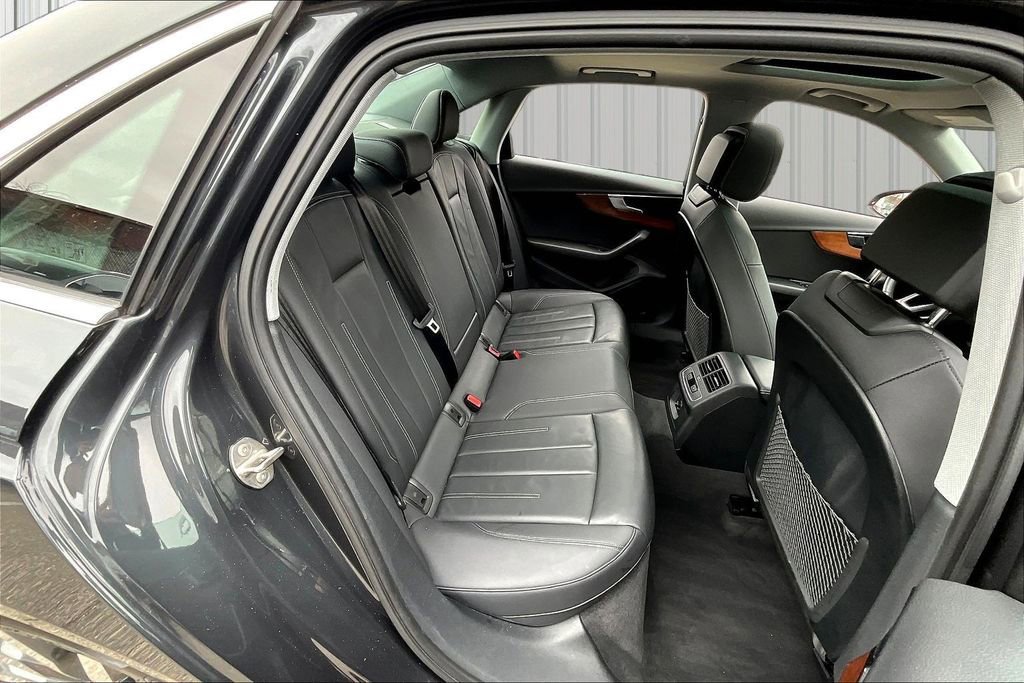 Used 2023 Audi A4 2.0T Premium w/ Convenience Package image 25