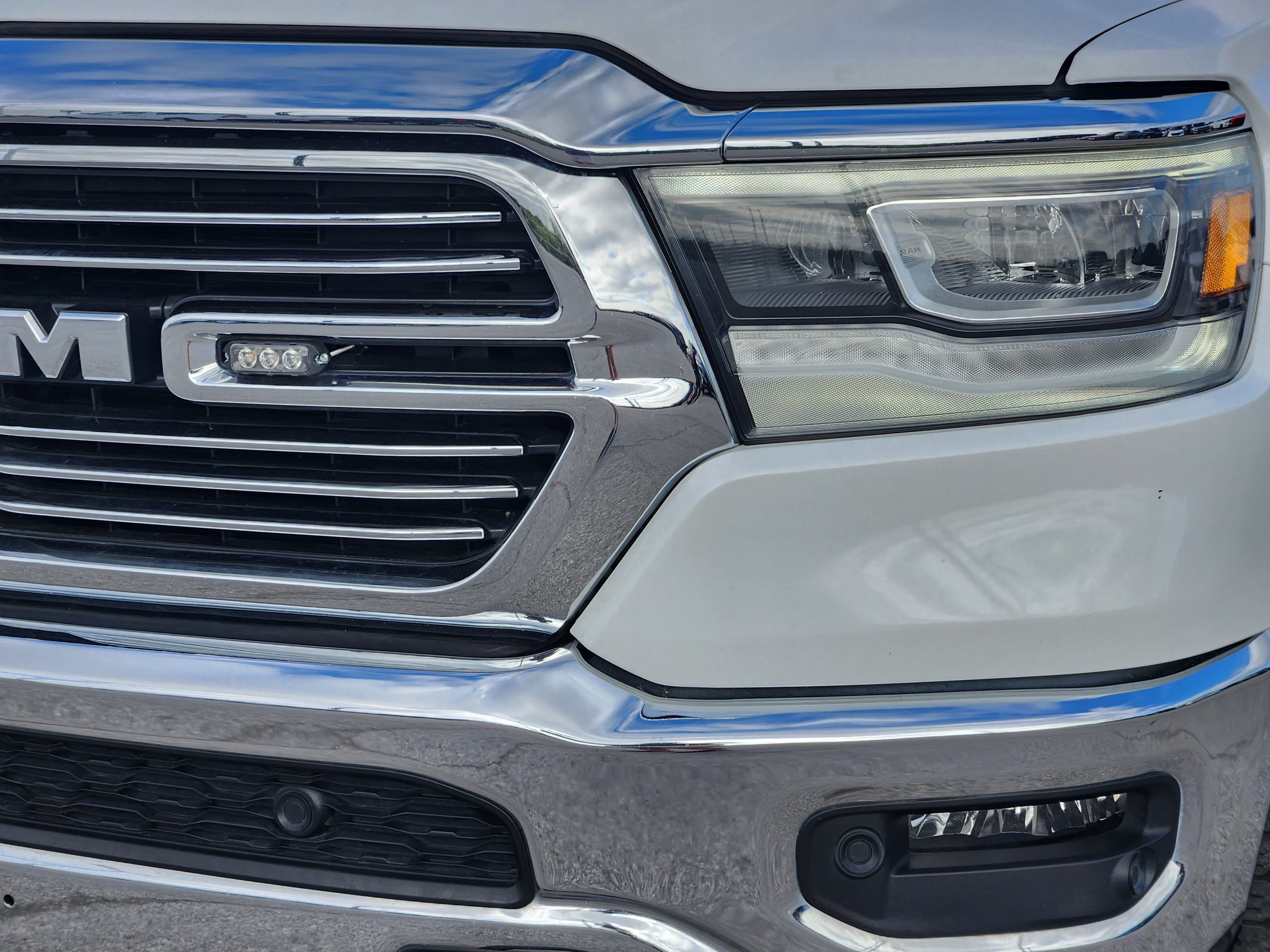 Used 2023 RAM 1500 Laramie AWD/4WD image 8