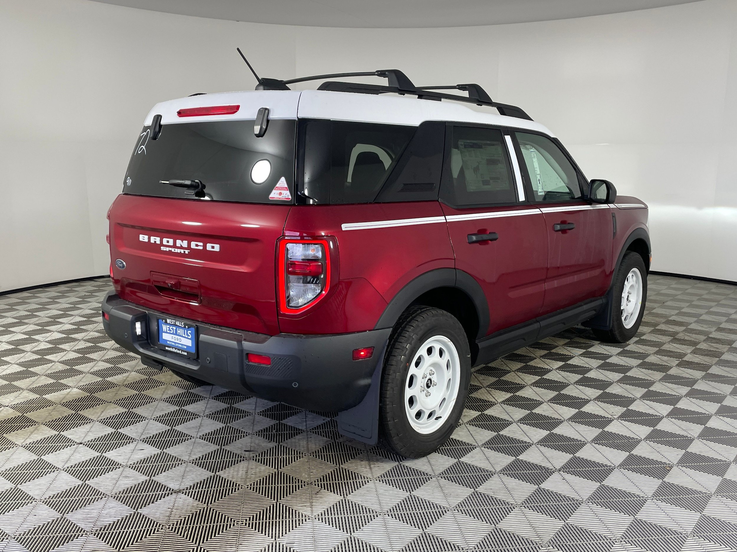 New 2025 Ford Bronco Sport Heritage w/ Convenience Package AWD/4WD image 6