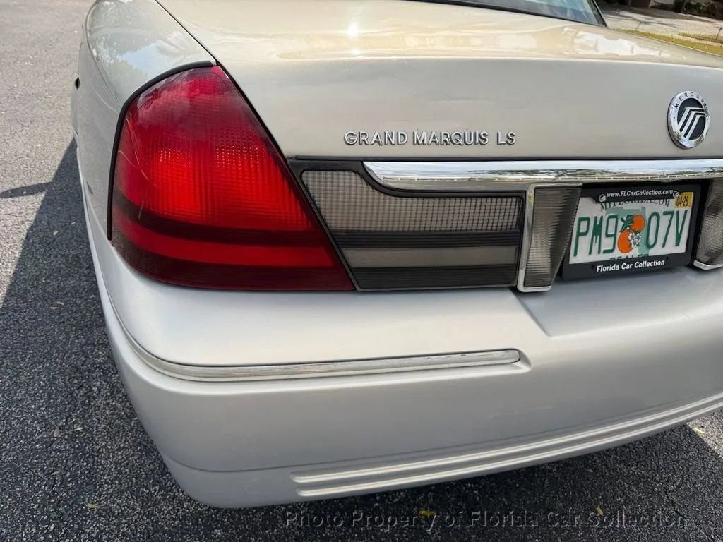 Used 2010 Mercury Grand Marquis LS image 21