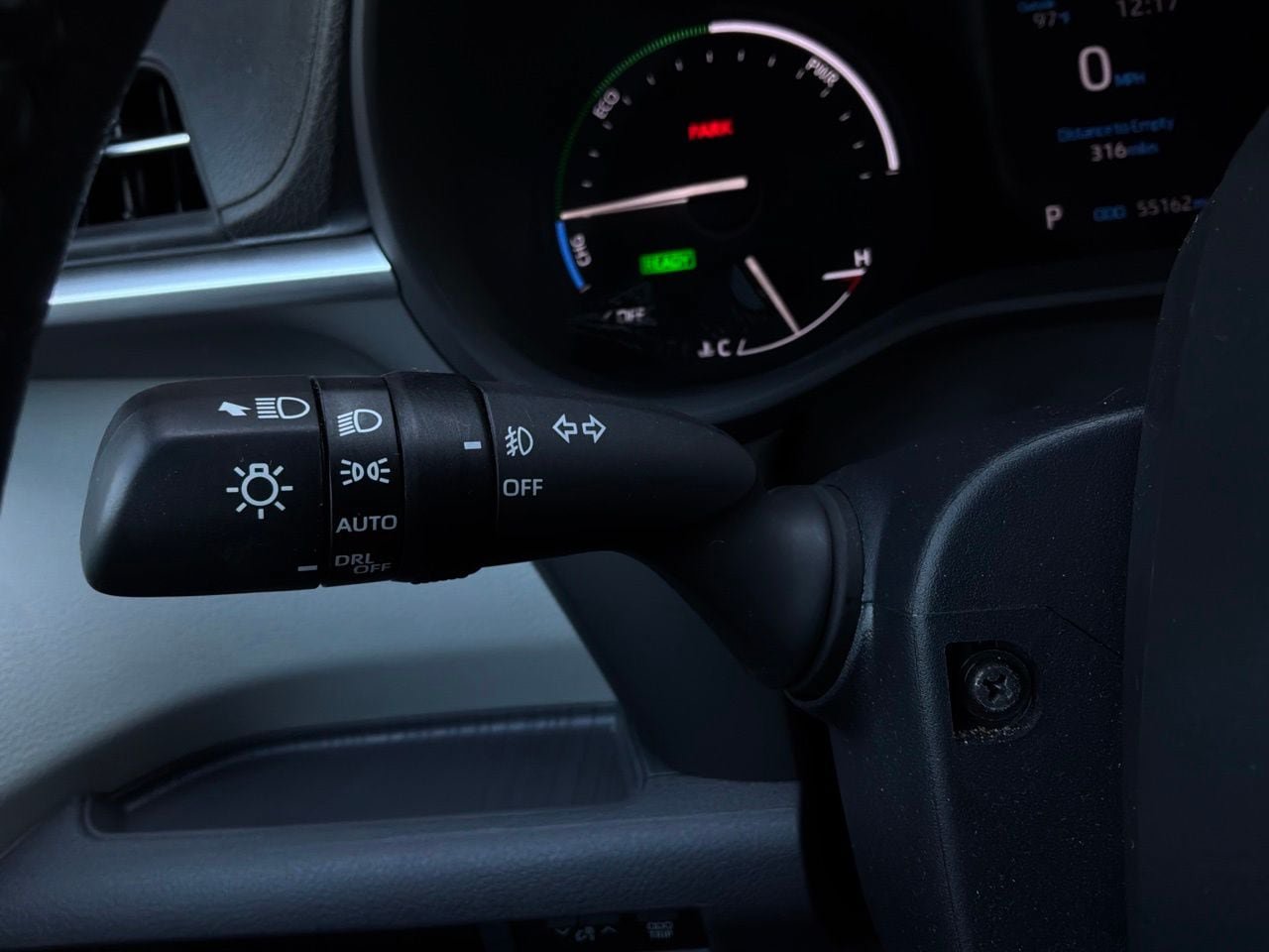 Used 2024 Toyota Sienna XLE FWD image 44