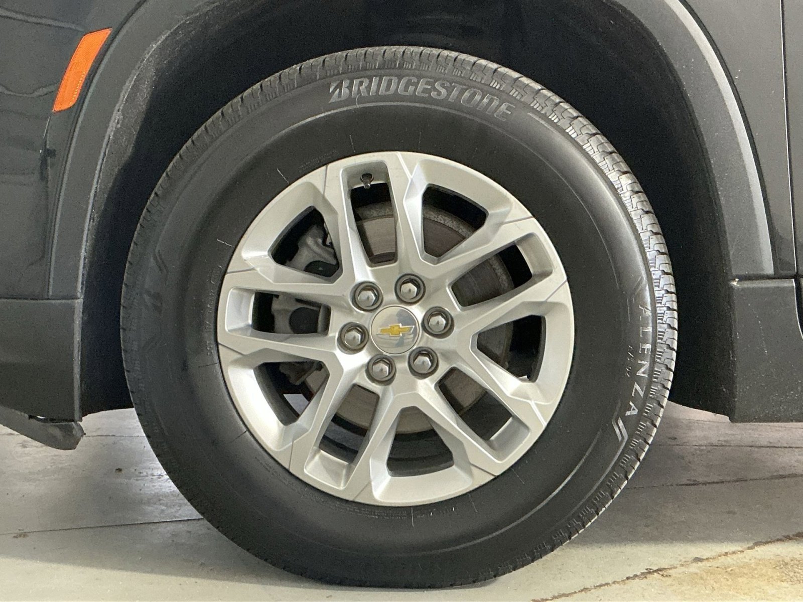 Used 2023 Chevrolet Traverse LS w/ Safety Package image 20