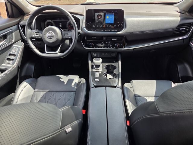 Used 2023 Nissan Rogue Platinum w/ Platinum Premium Package FWD image 13