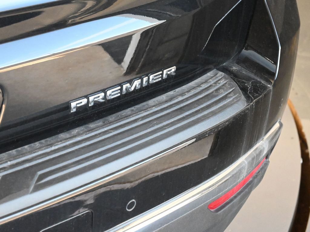 Used 2024 Chevrolet Suburban Premier image 14