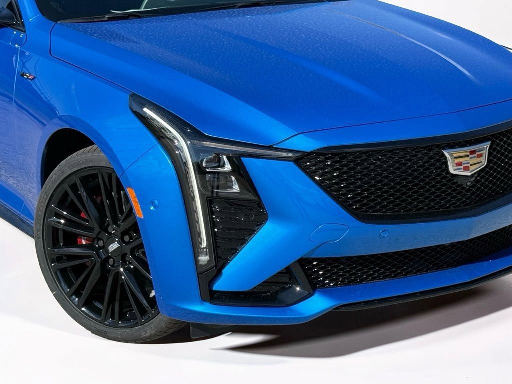New 2026 Cadillac CT5 V w/ LPO, ONYX Package AWD/4WD image 4