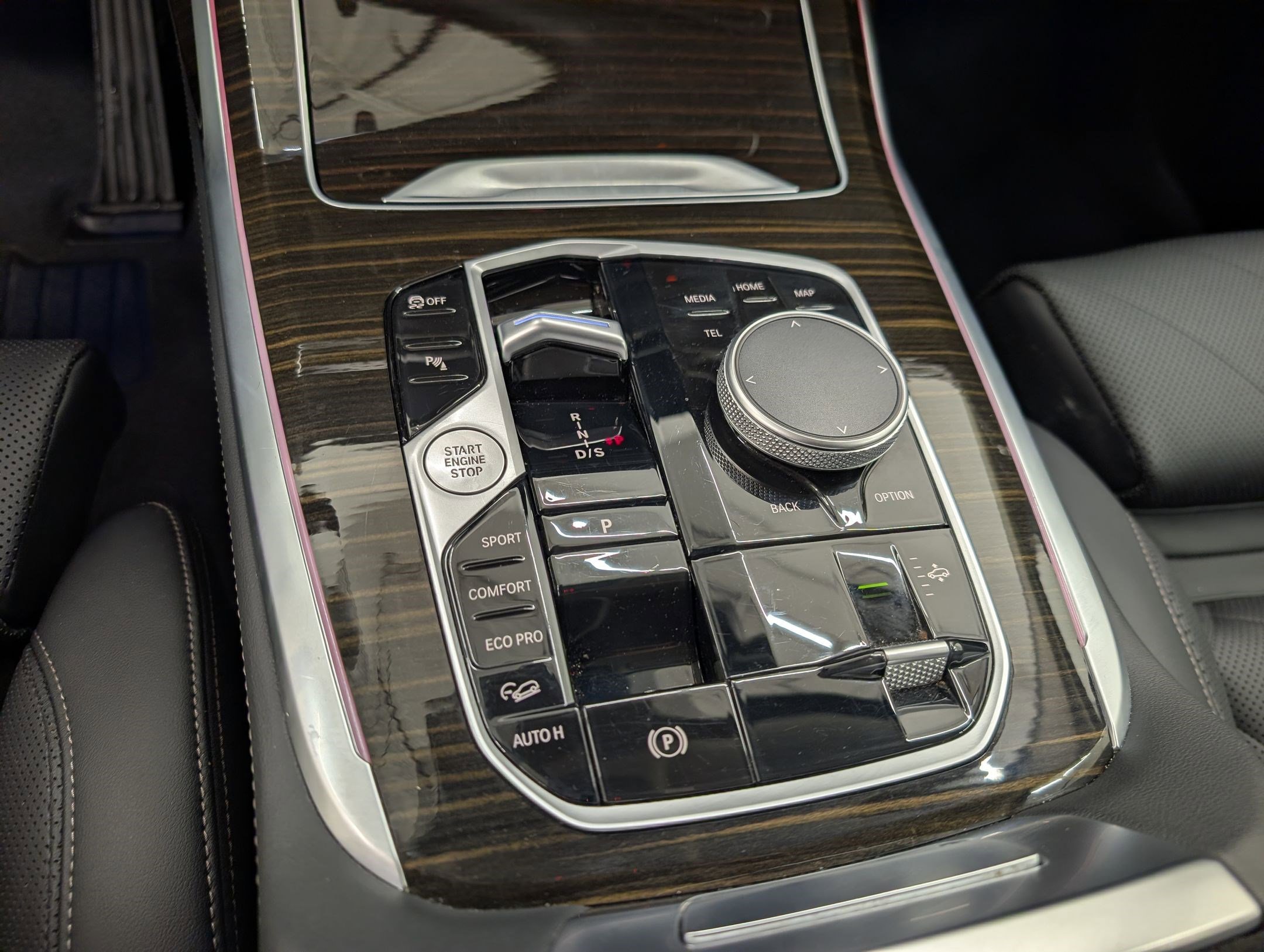 Used 2025 BMW X7 xDrive40i w/ Premium Package image 20