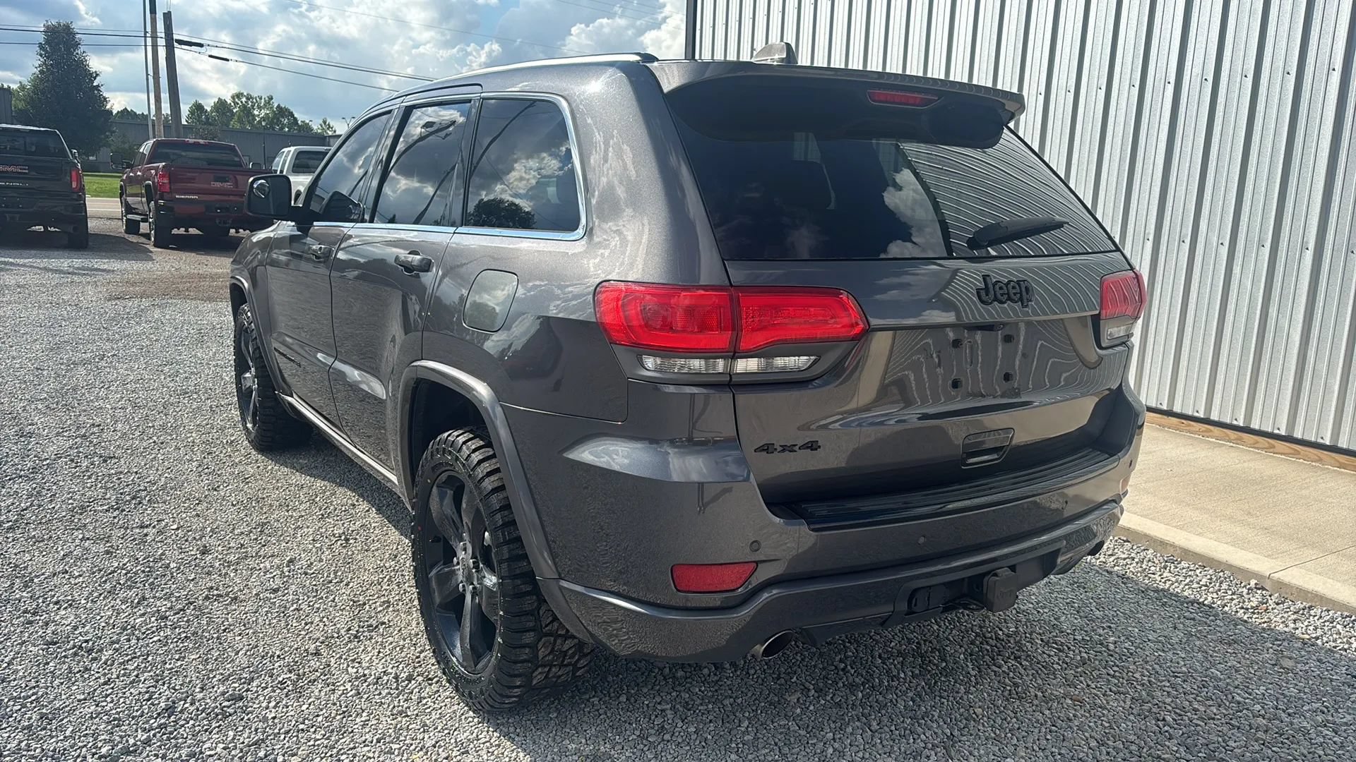 Used 2015 Jeep Grand Cherokee Altitude AWD/4WD image 3
