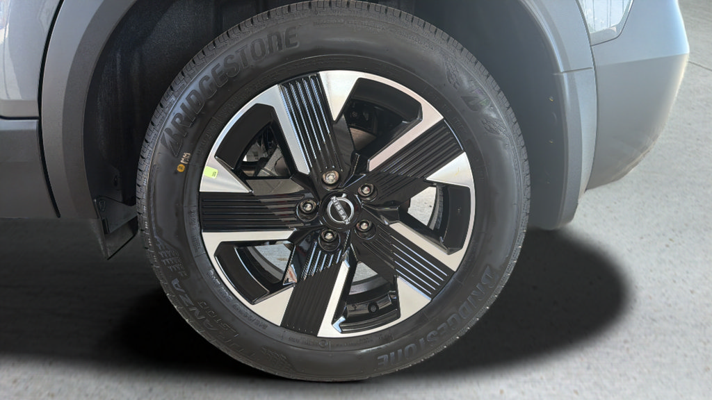 New 2026 Nissan Kicks SV w/ Cold Weather Package AWD/4WD image 25