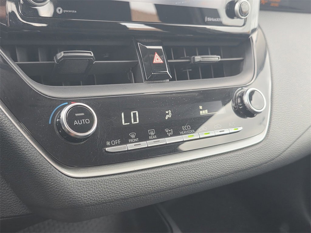 Used 2022 Toyota Corolla LE image 26