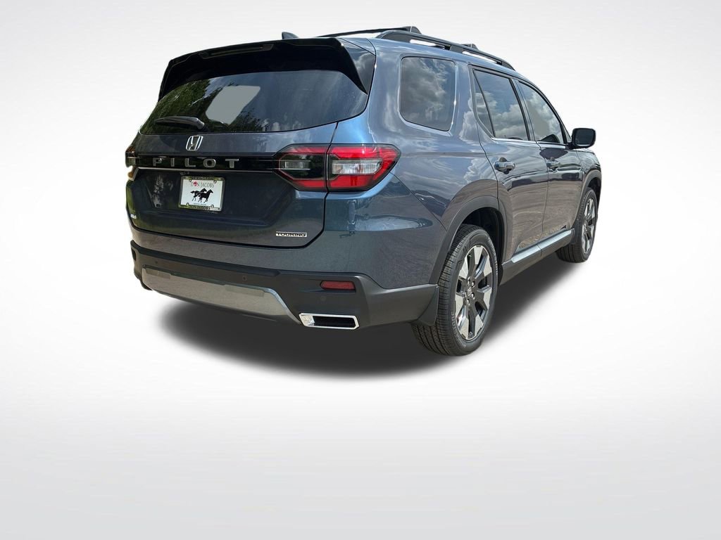 New 2026 Honda Pilot Touring image 3