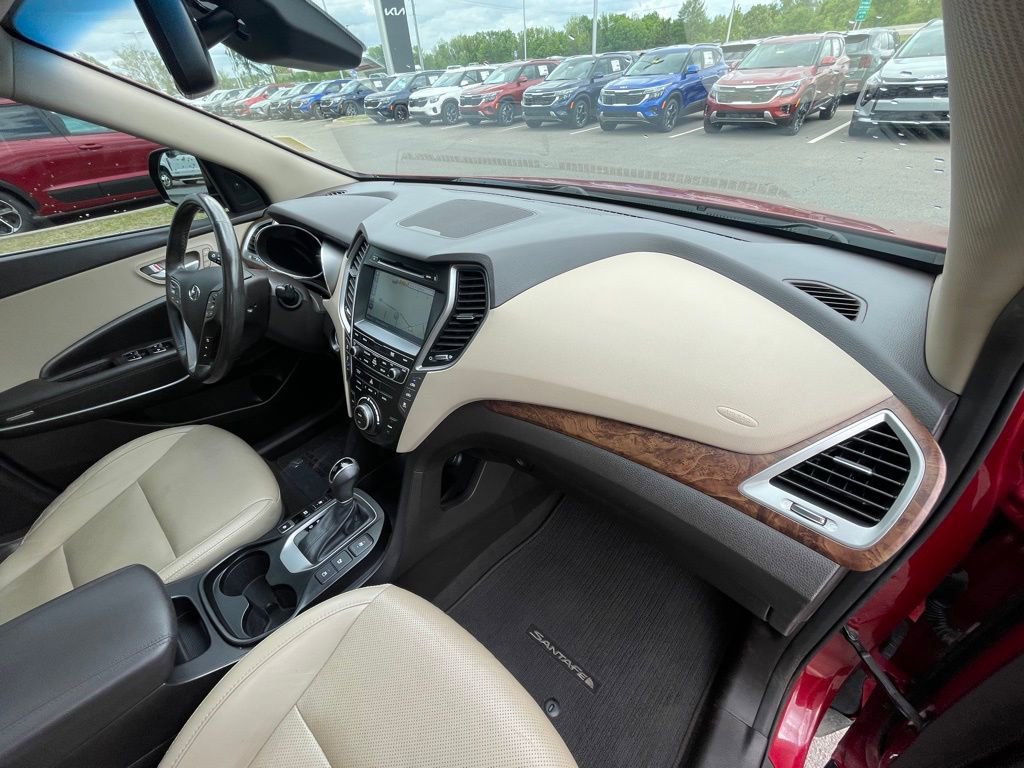 Used 2017 Hyundai Santa Fe Limited AWD/4WD image 33