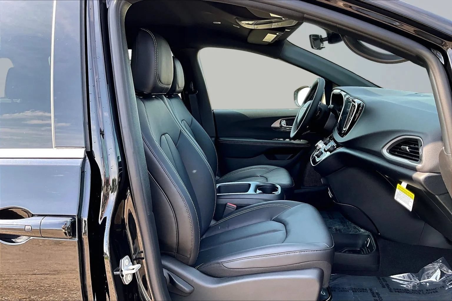 New 2026 Chrysler Voyager LX FWD image 11