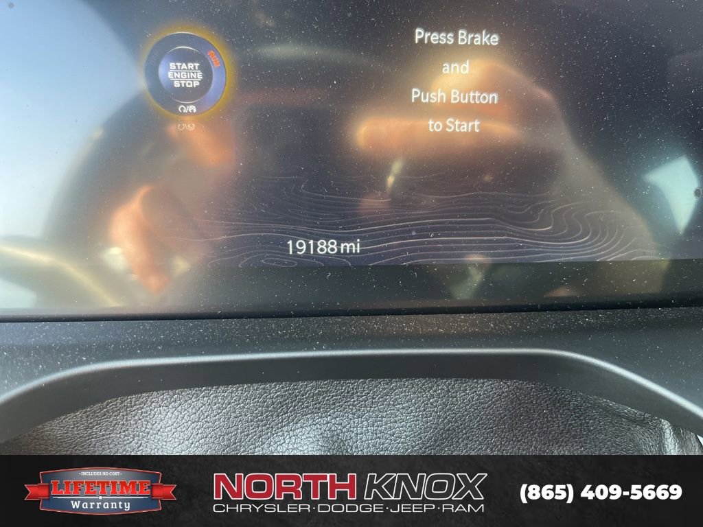 Used 2024 Jeep Grand Cherokee Altitude image 30