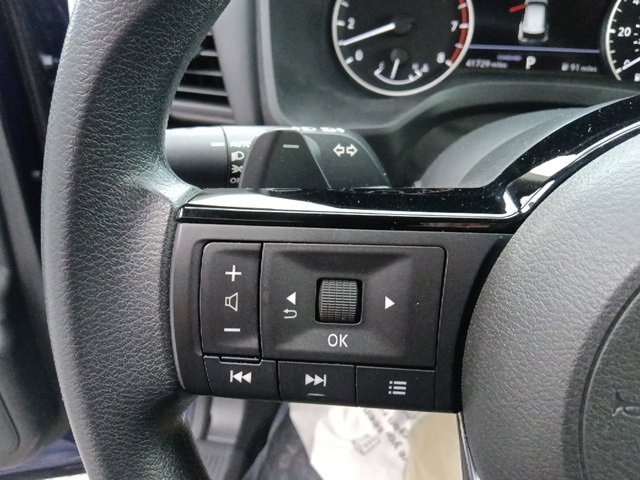 Used 2023 Nissan Rogue SV image 18