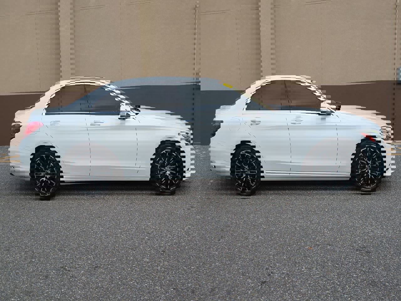 Used 2020 Mercedes-Benz C 300 Sedan image 3