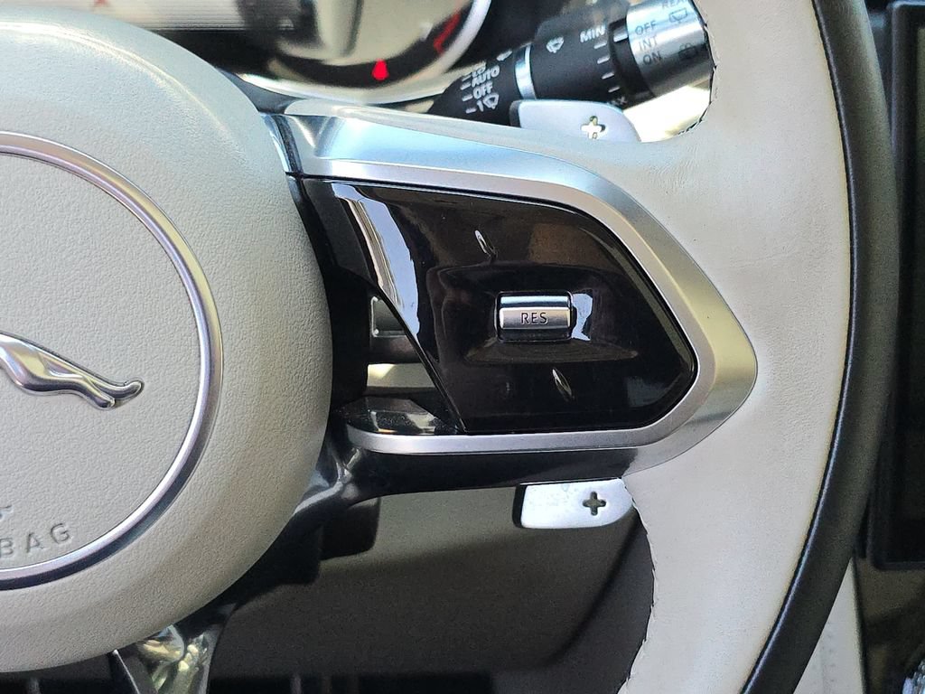 Used 2022 Jaguar F-PACE S AWD/4WD image 24