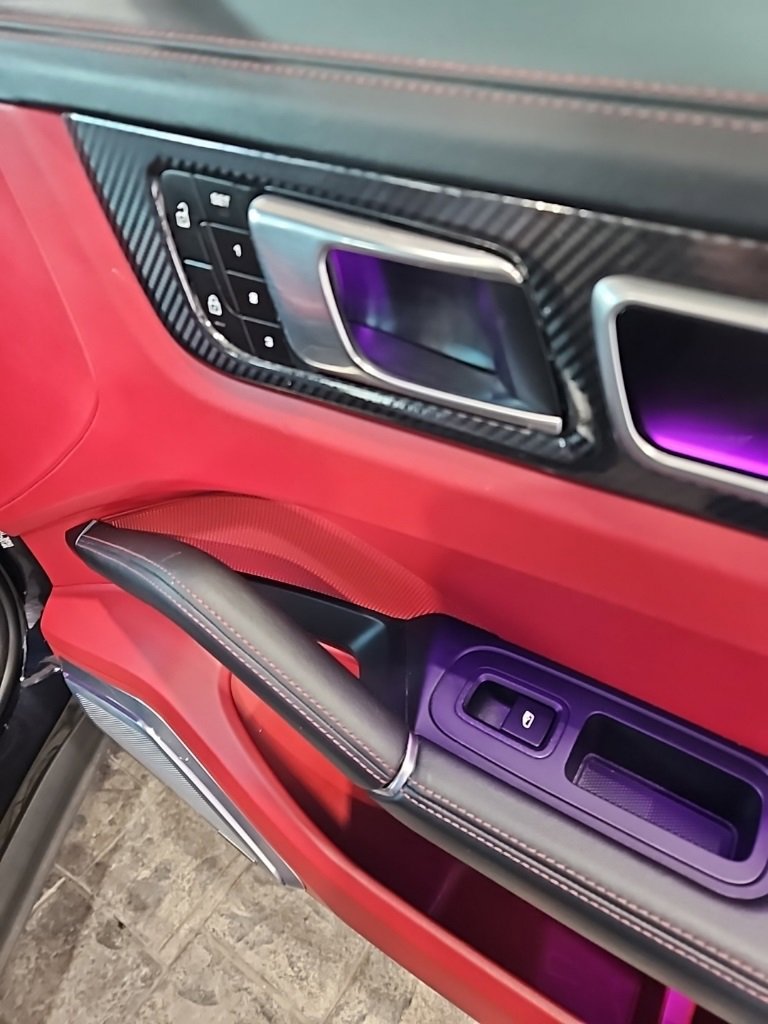 Used 2022 Porsche Cayenne Coupe image 12