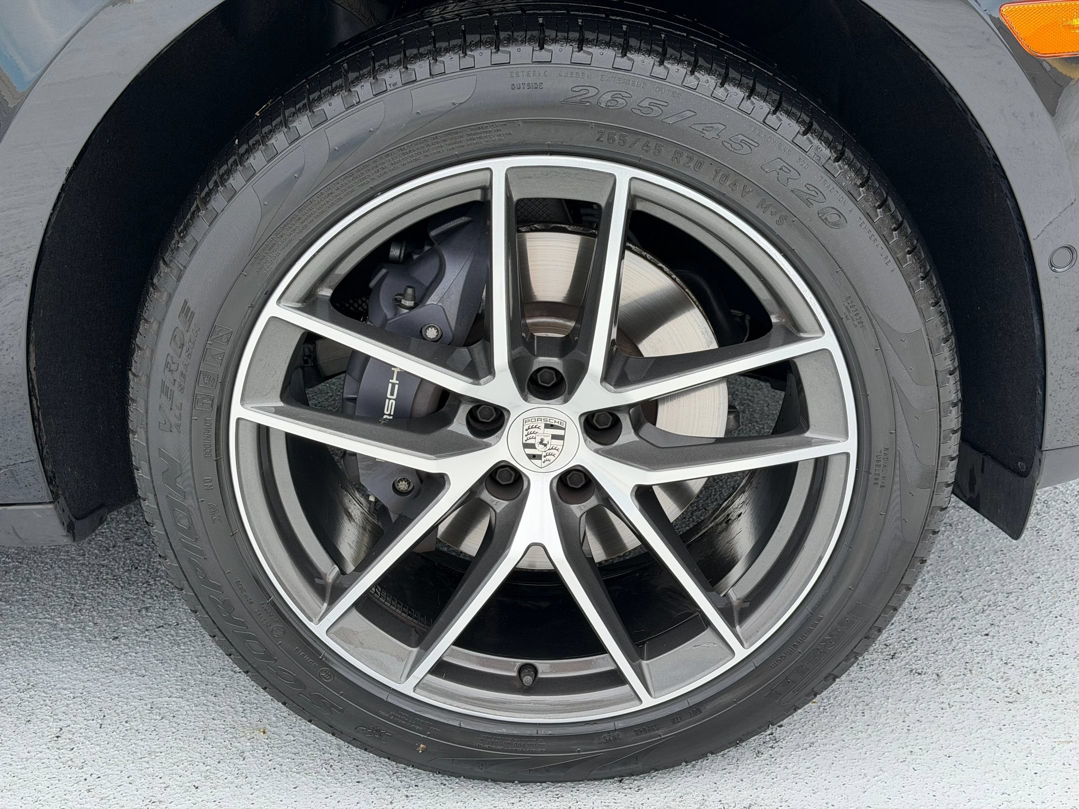 Certified 2026 Porsche Macan AWD/4WD image 13