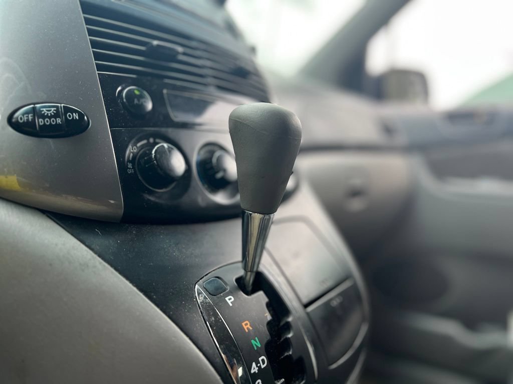 Used 2007 Toyota Sienna FWD image 28