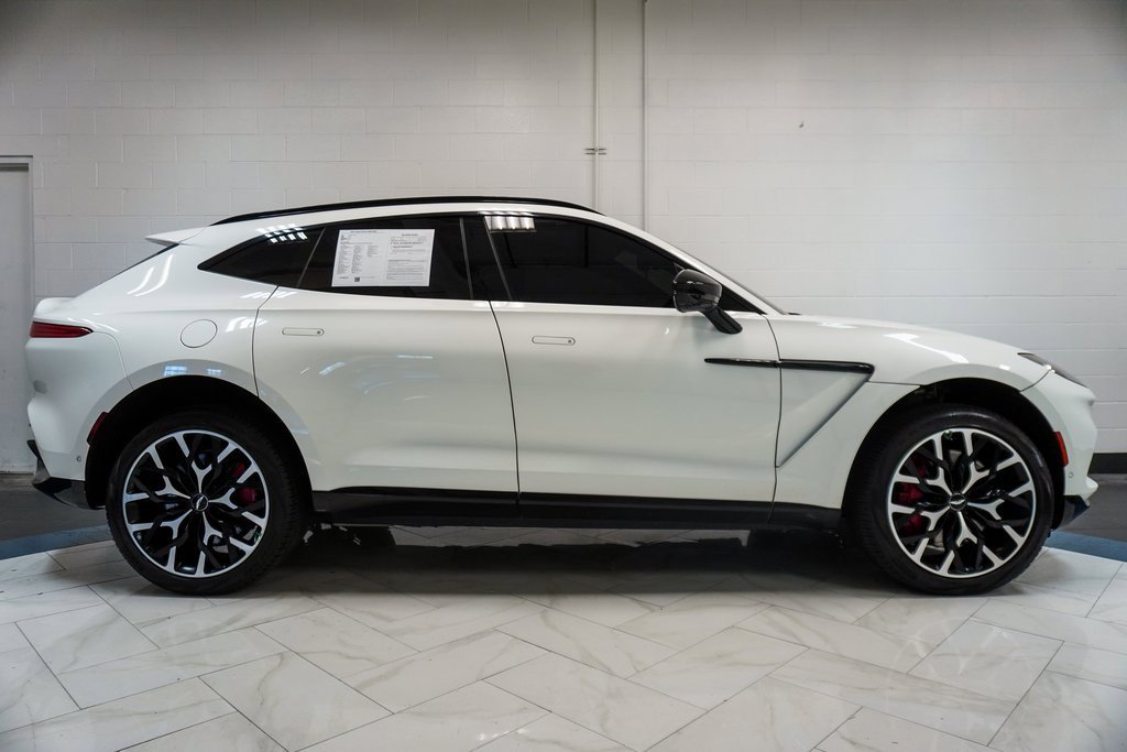 Used 2021 Aston Martin DBX image 9