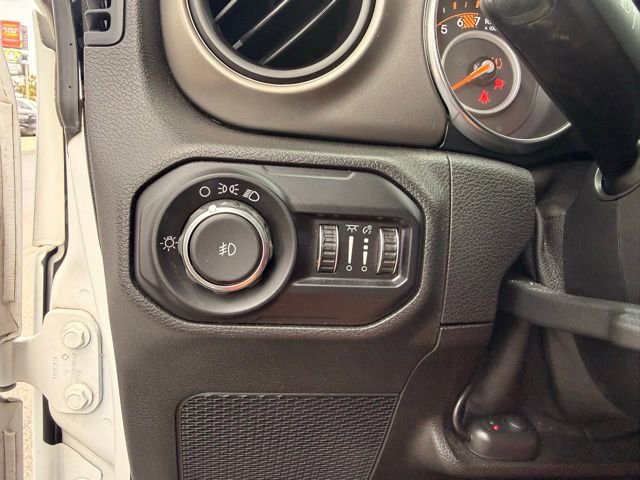 Used 2018 Jeep Wrangler Unlimited Sport image 22