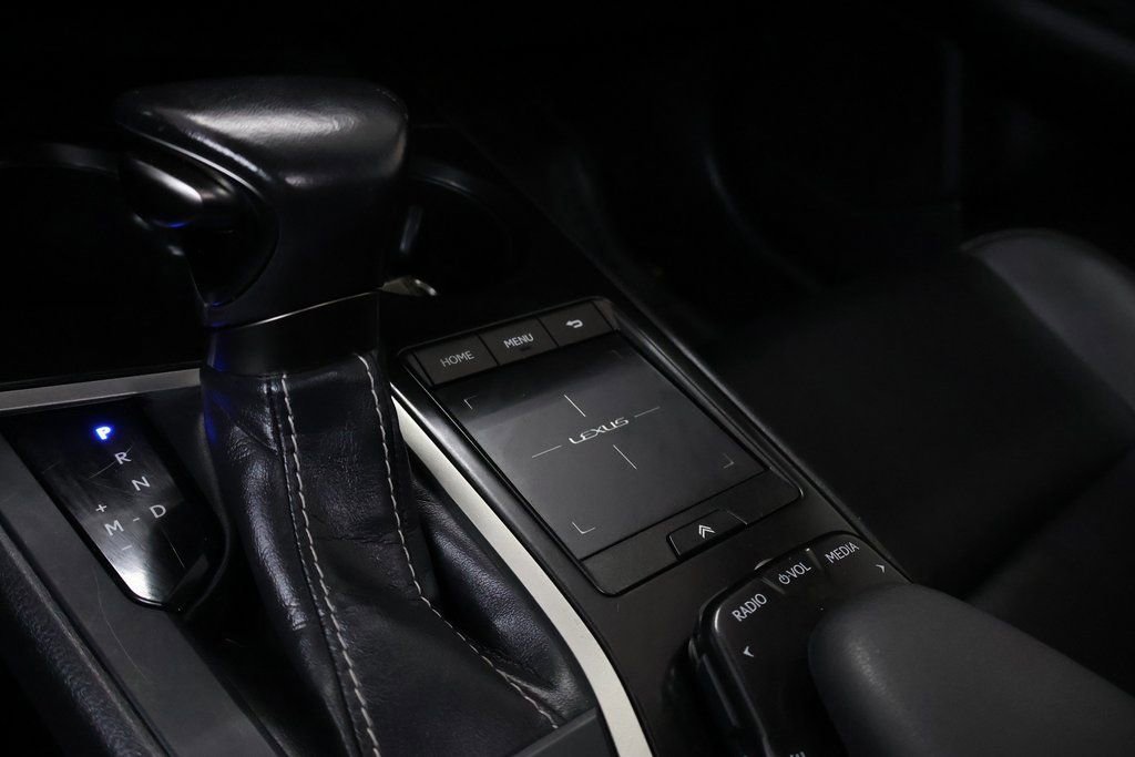 Used 2020 Lexus UX 200 200 Base w/ Premium Package image 23