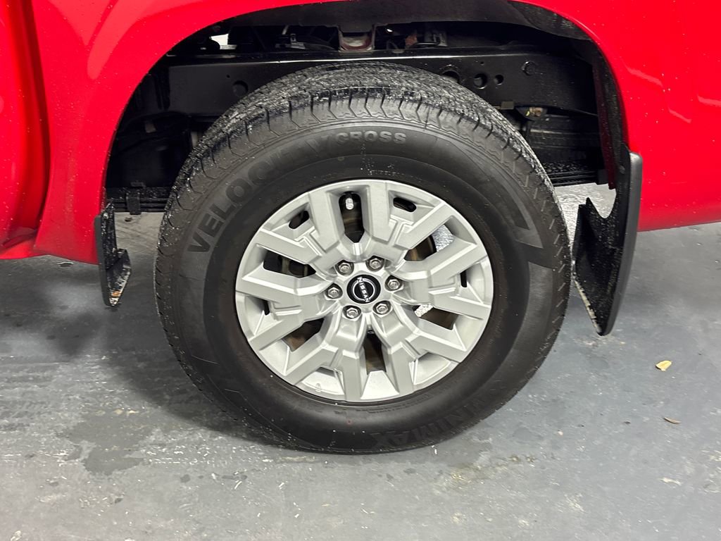 Used 2023 Nissan Frontier SV image 32