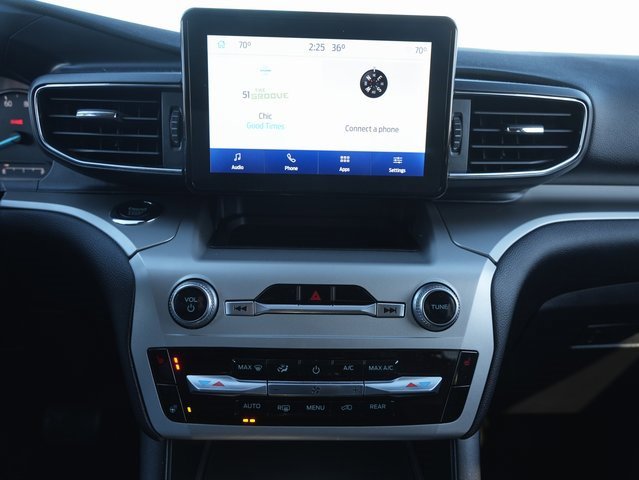 Used 2022 Ford Explorer XLT w/ Equipment Group 202A image 19
