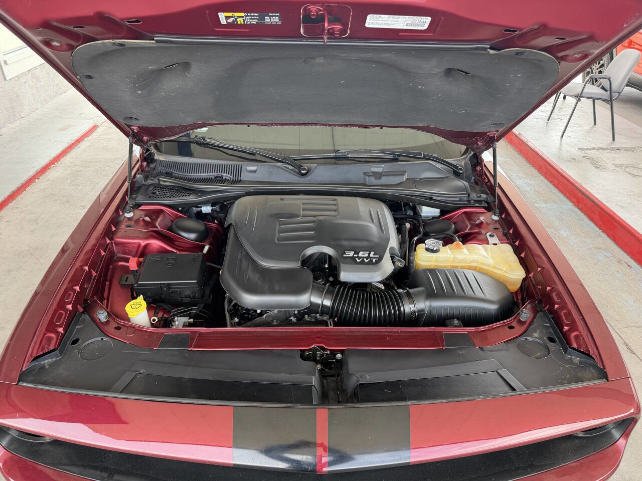 Used 2018 Dodge Challenger SXT image 18