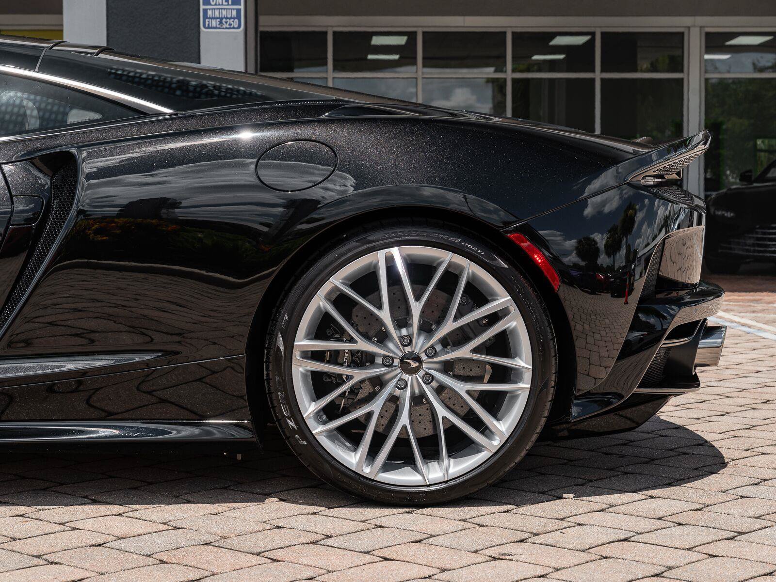 Used 2025 McLaren GTS RWD image 33