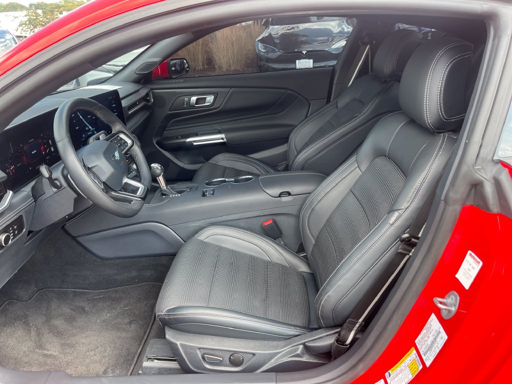 Used 2025 Ford Mustang GT Premium RWD image 26