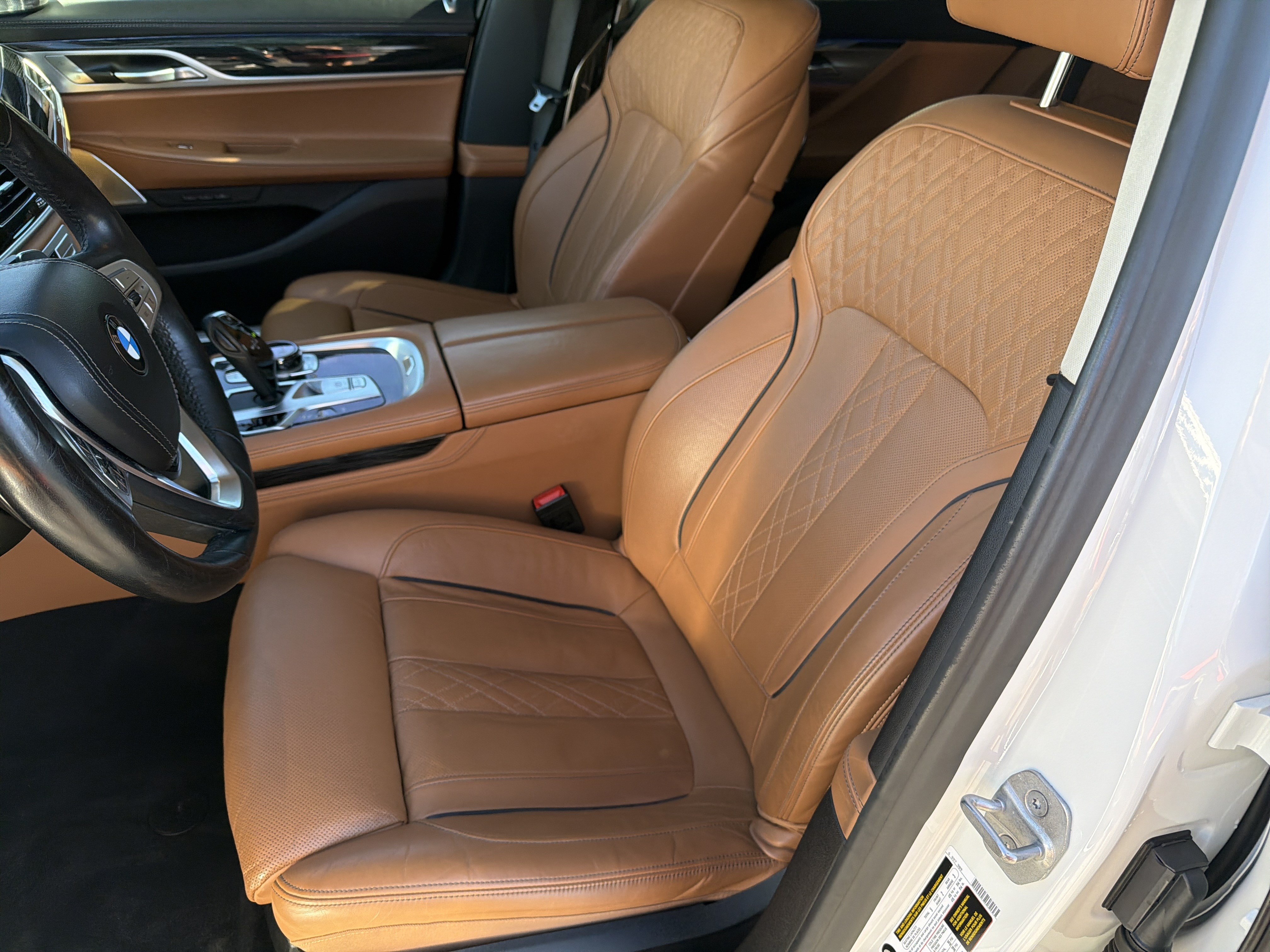 Used 2021 BMW 740i w/ Luxury Rear Seating Package RWD image 17