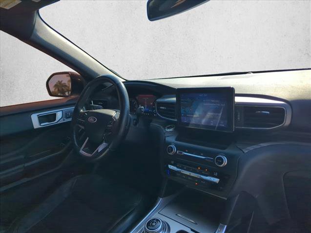 Used 2020 Ford Explorer Limited image 18