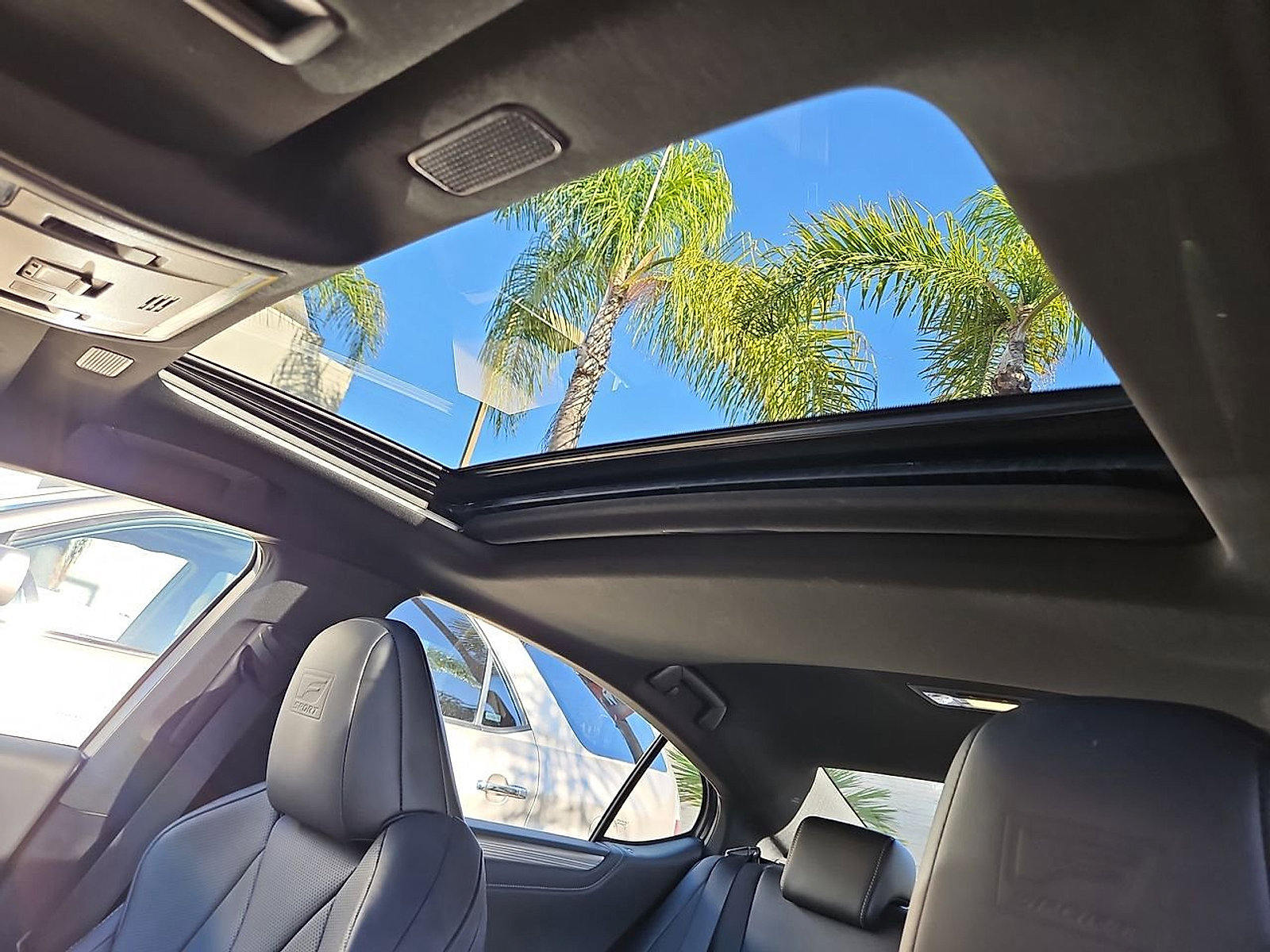 Certified 2024 Lexus ES 300h F Sport image 30