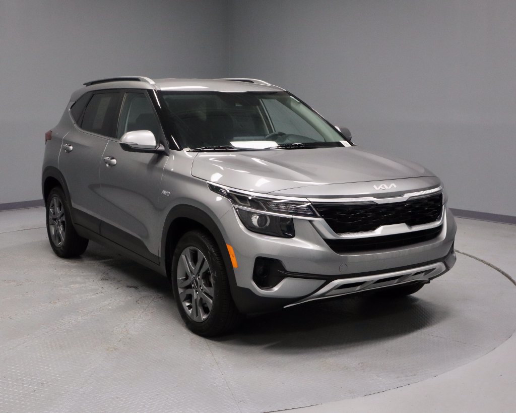 Used 2023 Kia Seltos S AWD/4WD image 1