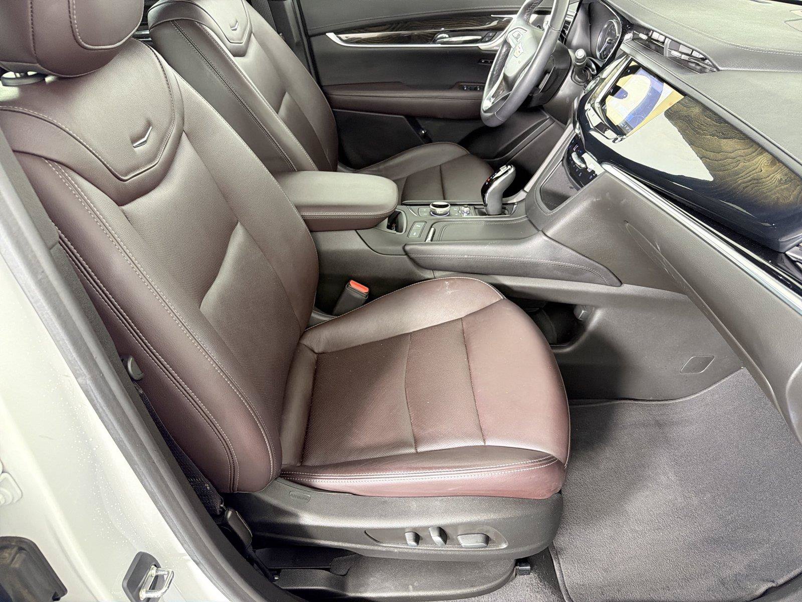 Used 2023 Cadillac XT6 Premium Luxury FWD image 11