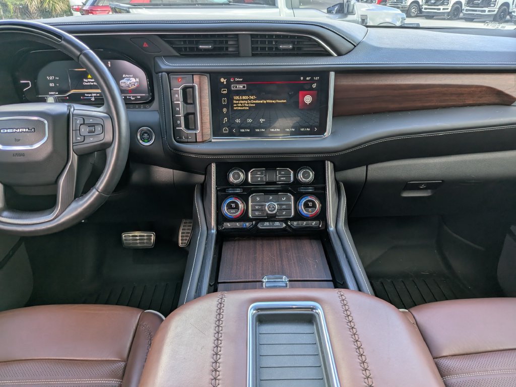 Used 2024 GMC Yukon Denali Ultimate AWD/4WD image 18