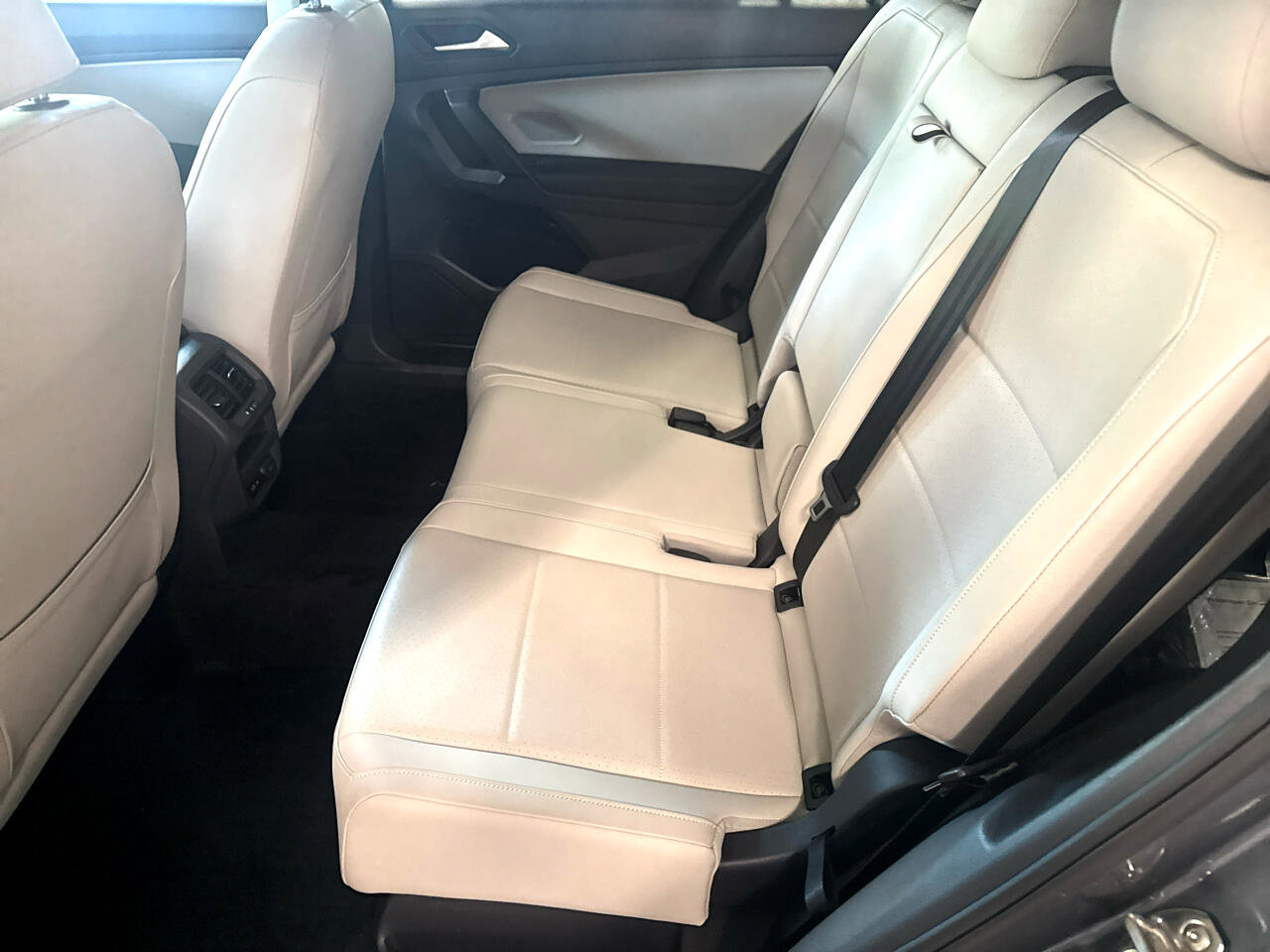 Used 2019 Volkswagen Tiguan S image 16