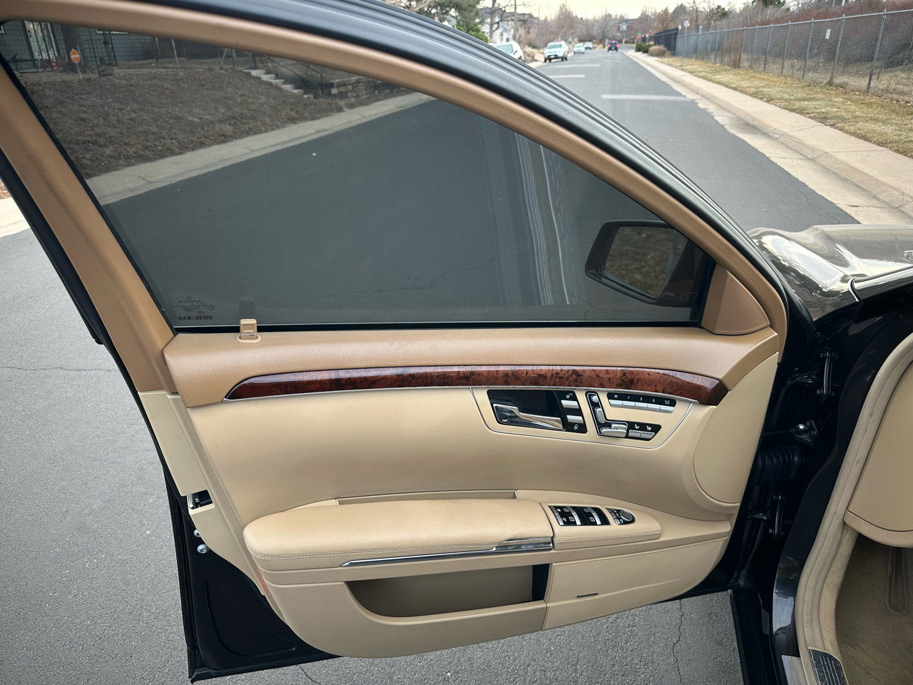 Used 2011 Mercedes-Benz S 550 4MATIC image 10