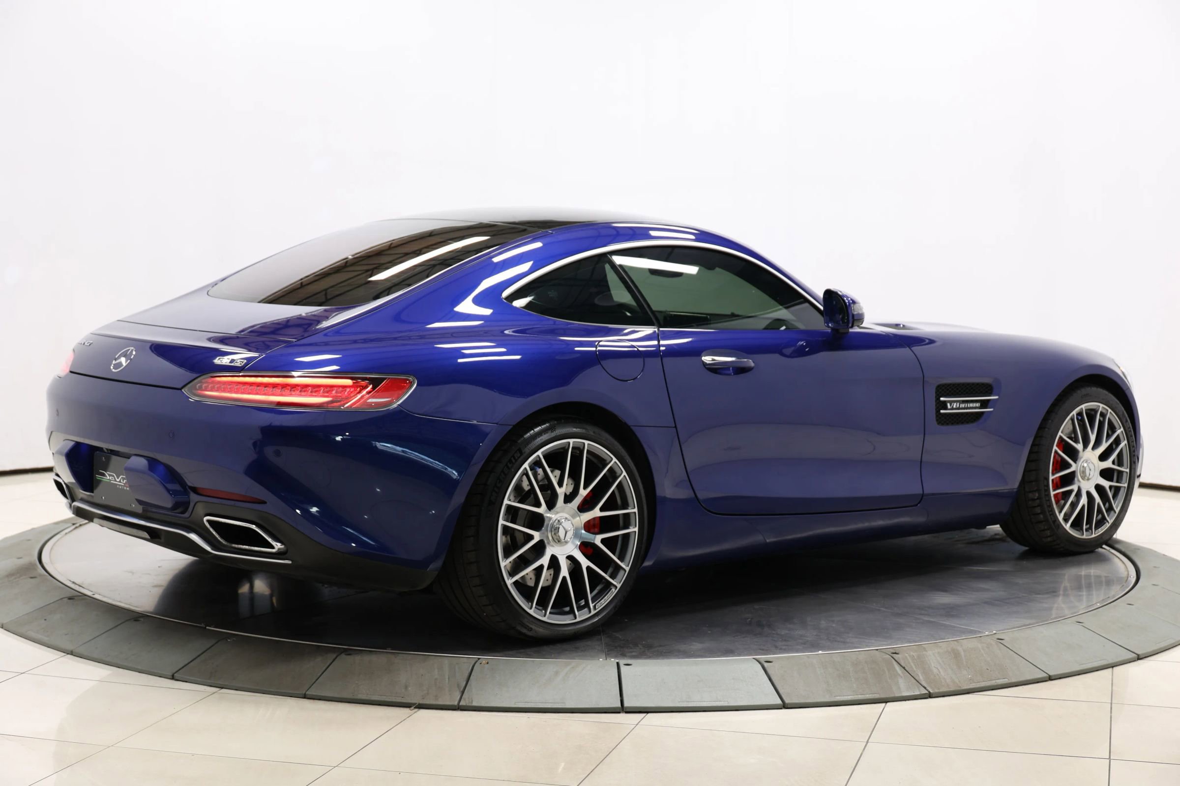 Used 2016 Mercedes-Benz AMG GT S image 4