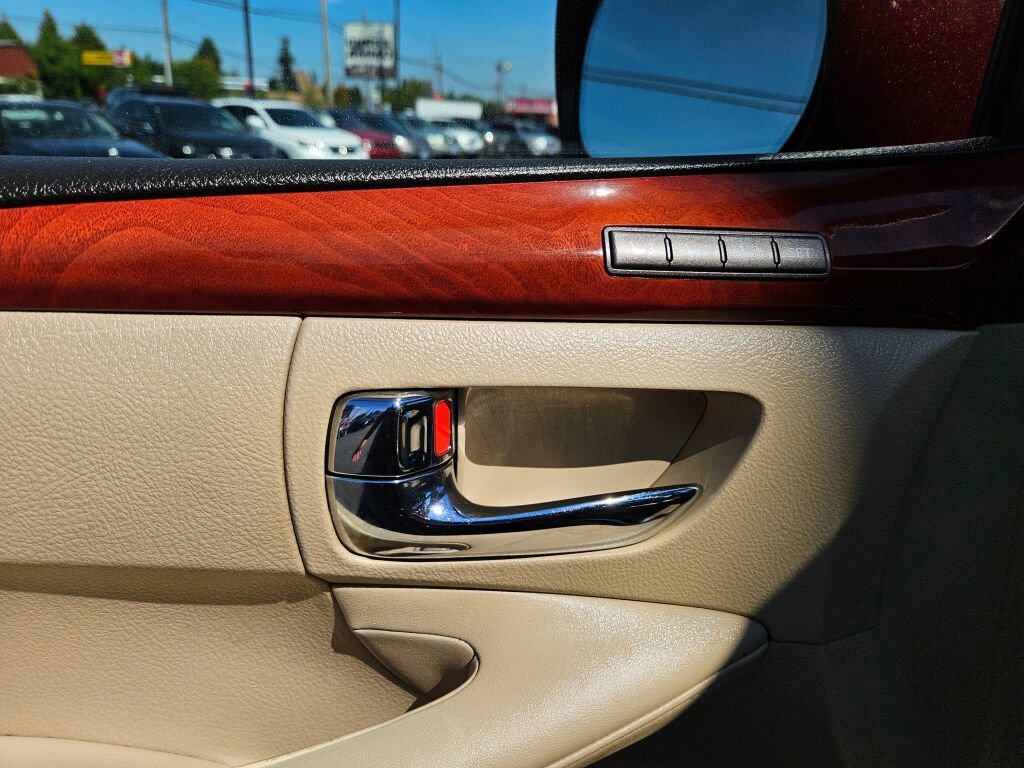 Used 2010 Lexus LX 570 4WD image 16